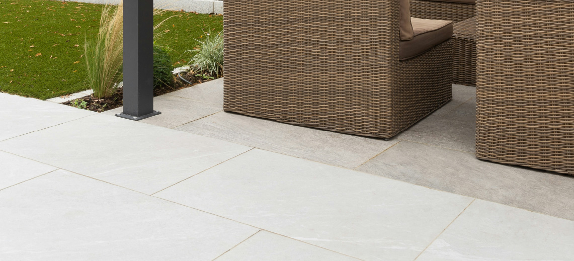 the-complete-guide-to-travertine-pavers-for-walkways-blogimage2